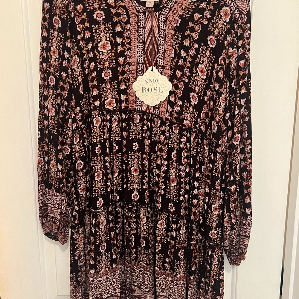 Brand new Knox Rose dress. Can wear with leggings. Super cute